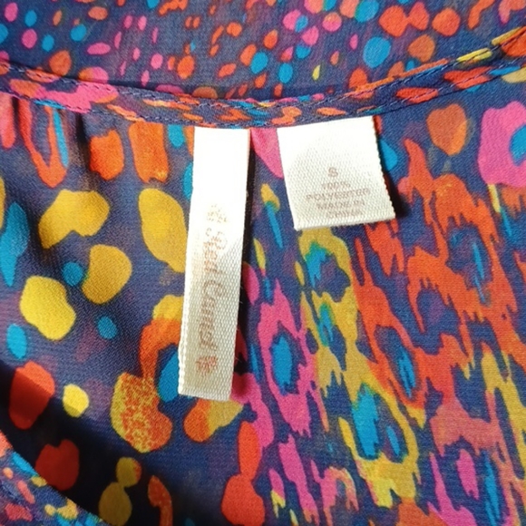 Red Camel top. - Picture 2 of 3